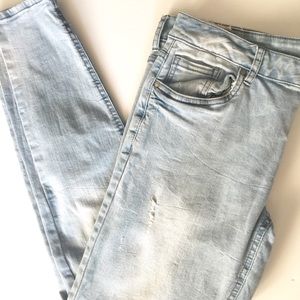 Light-Wash Denim Skinny Jeans